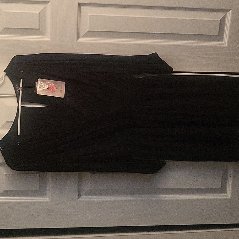 Black romper - Picture 2 of 6
